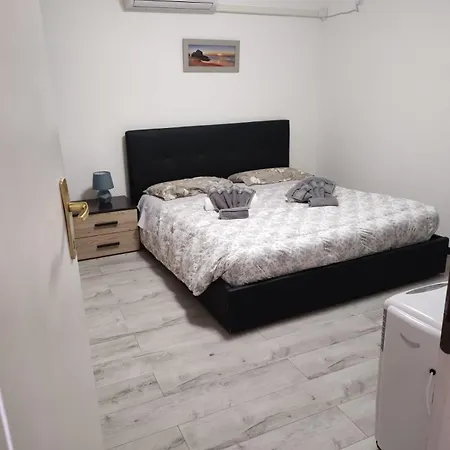 Pm 10 Via Delle Santabarbara - Apartment *